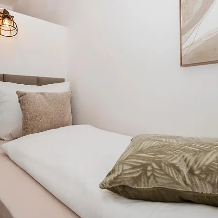 Apartman Luxus-Apartment Zentral 3 Sz, Platz Fuer 6 *