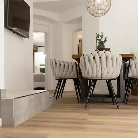 B49 - & Messe Διαμέρισμα