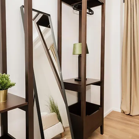 Luxus-Apartment Zentral 3 Sz, Platz Fuer 6 Apartman Köln