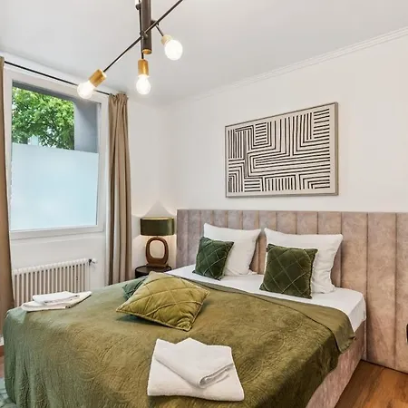 Appartement Luxus-apartment Zentral 3 Sz, Platz Fuer 6 Cologne
