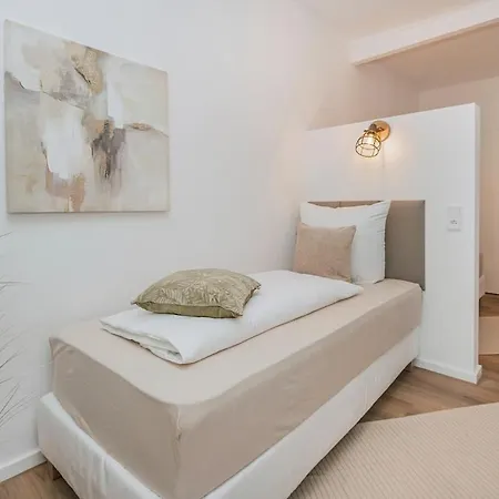 Appartement Luxus-apartment Zentral 3 Sz, Platz Fuer 6 Cologne