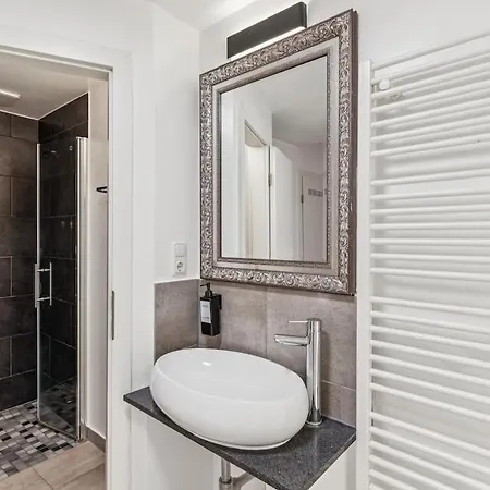 Luxus-apartment Zentral 3 Sz, Platz Fuer 6 Διαμέρισμα