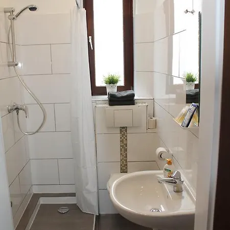 B49 - & Messe Apartment *