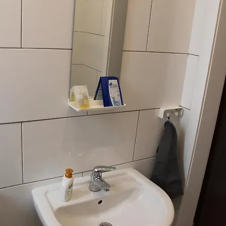 B49 - & Messe Apartment